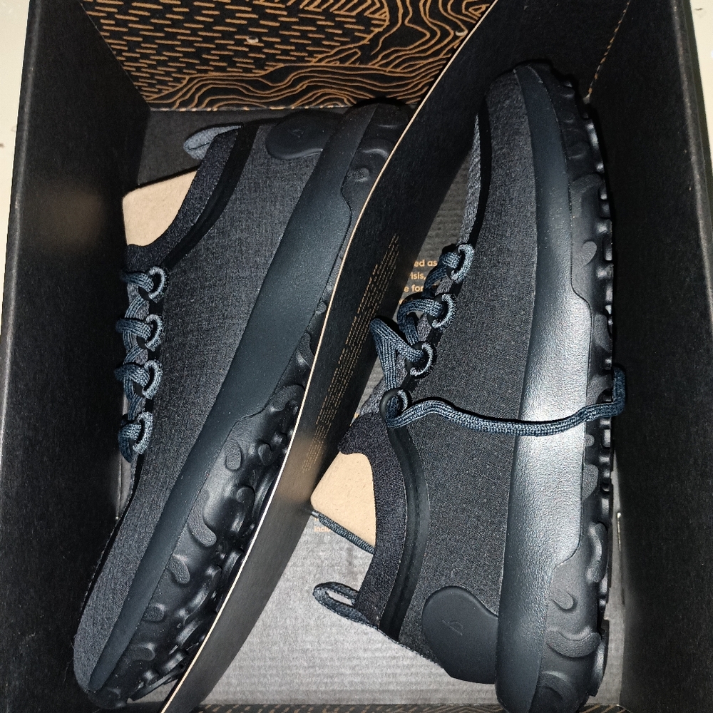 NWT All Birds Shoes Women's, size 11,